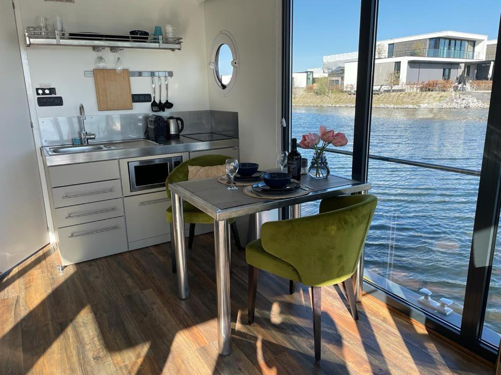 Houseboat Kamperland Hotel Exterior foto
